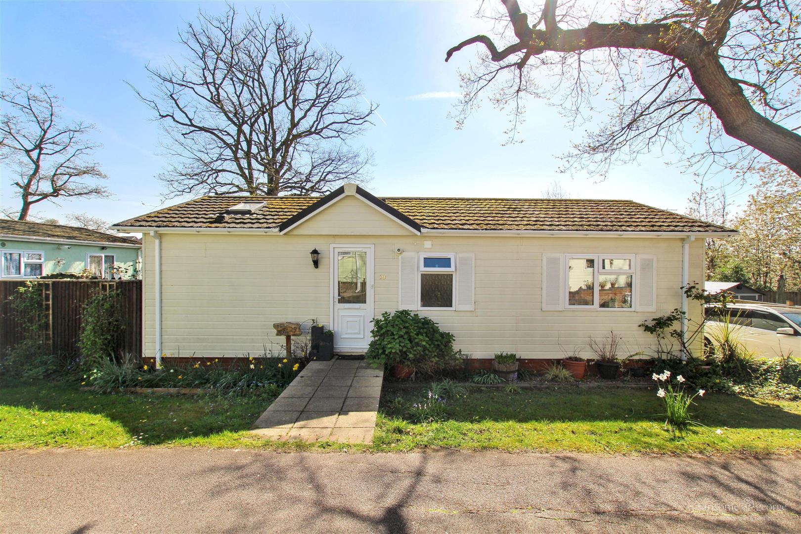 2 bed property in Garston Park, Reading